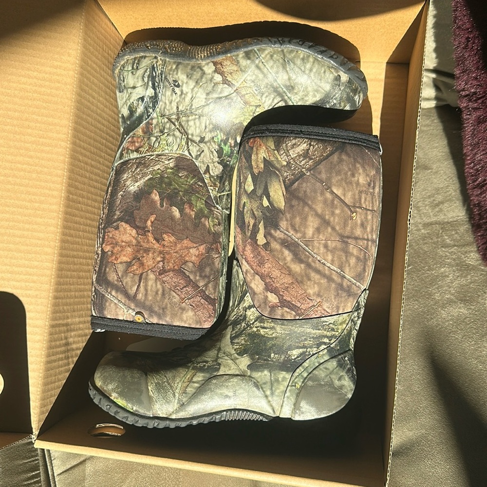 Bogs boots youth